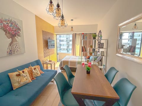 Exclusive just a stone's throw away from San Isidro