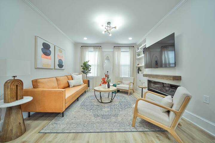 Large Duplex Free Prkg mins 2 Train downtownFenway gallery image 2