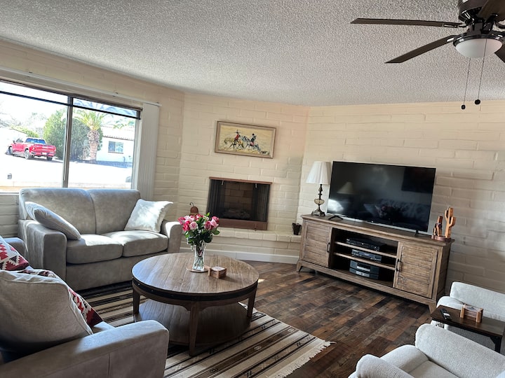 Quail Desert Oasis - Green Valley