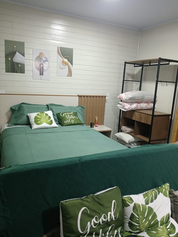 iznimno udoban krevet u kutiji 