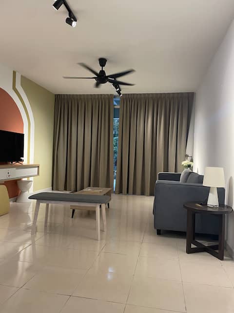 Cyberjaya-4rooms landed#BBQ#Pool#Tamarind Square