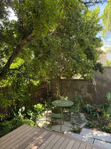 Garden cottage 2min walk from Kloof St gallery image 5