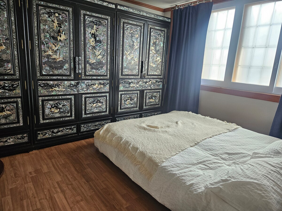 საძინებელი 1