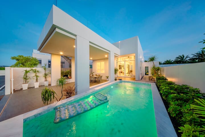 Montana Villa Krabi – Private Pool & Rooftop View - Thailand