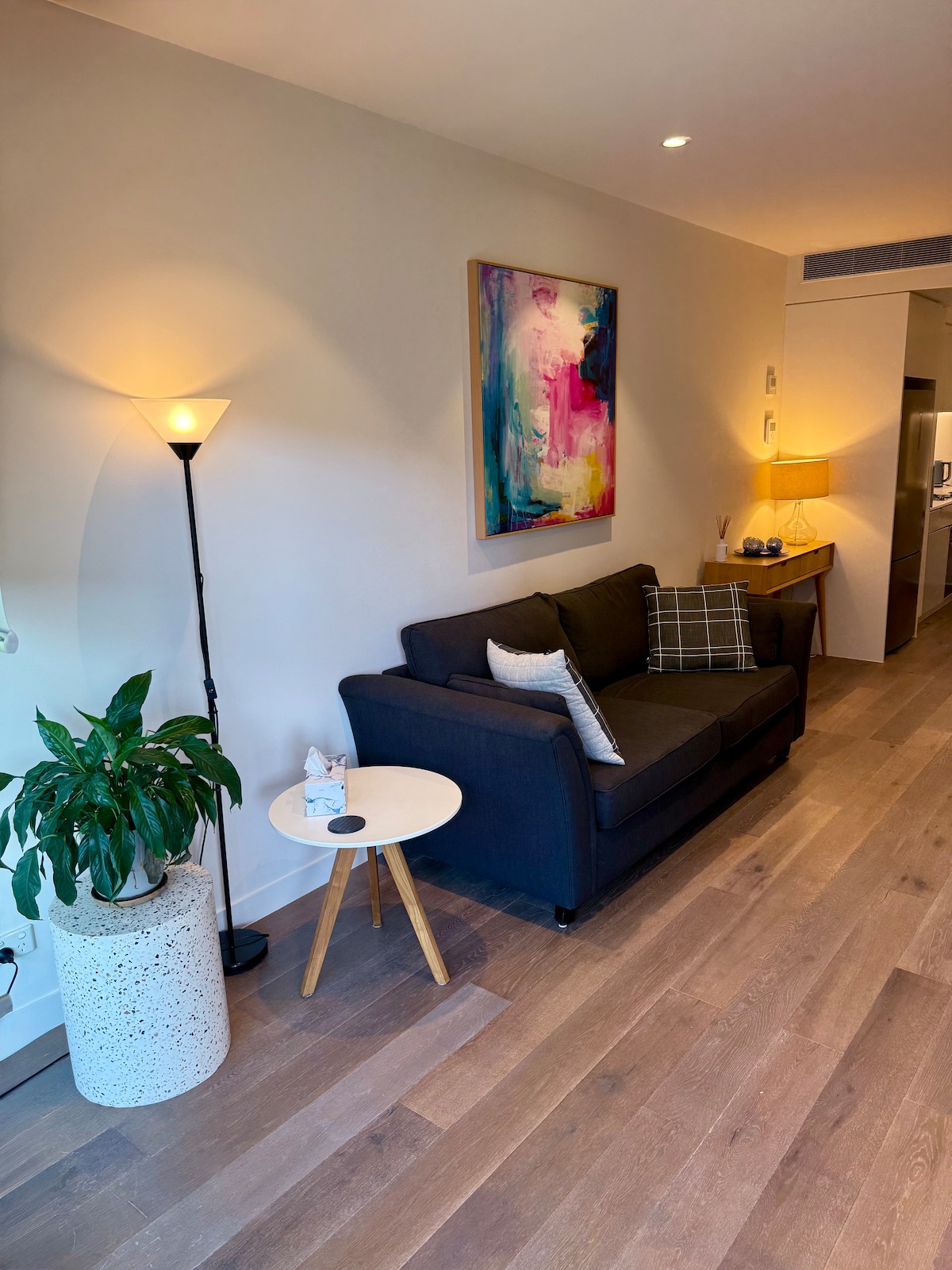 Top Airbnb: Walk to the MCG & enjoy the local vibe + parking in Collingwood