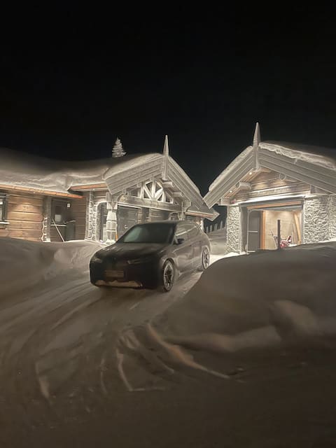 Luksuriøs ski-in/ski-out cabin on top of Trysil