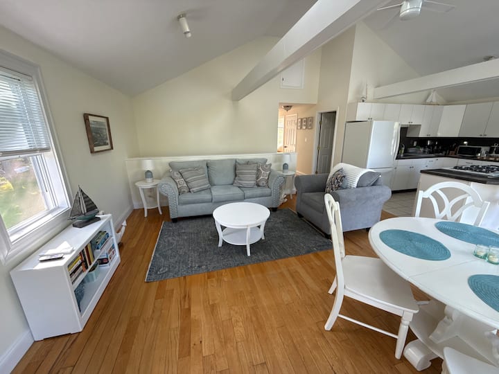 Mere Point Coastal Cottage - Brunswick, ME
