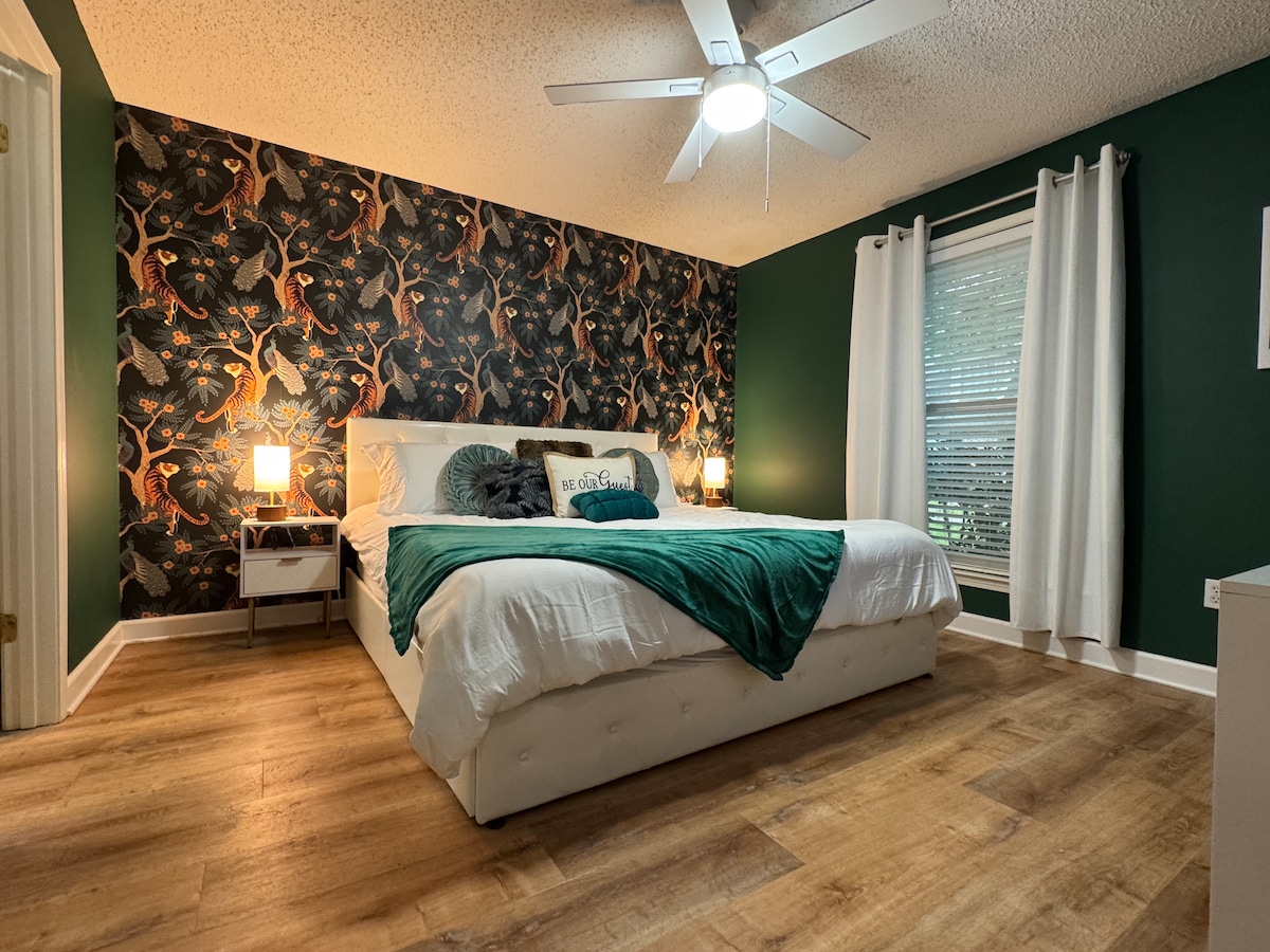 Super spacious, super comfy, super huge king bed with a pillow top mattress topper! Same mattress set we’ve used in all of our properties, and it's been a guest favorite for years! And did we mention this place has tigers?