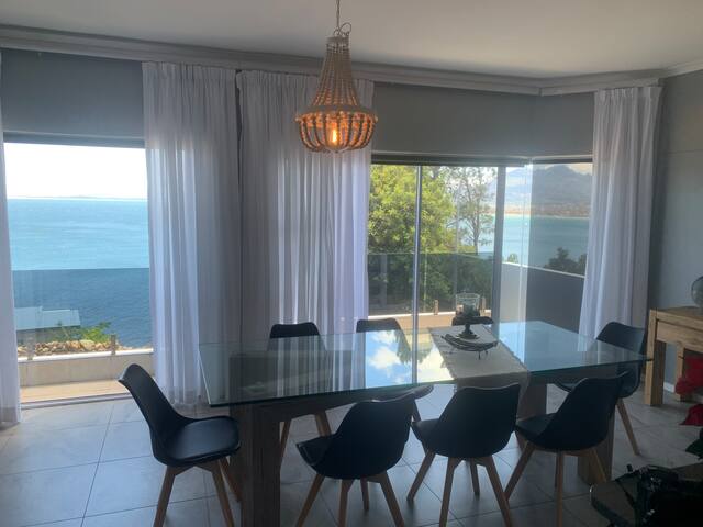 Sunset Villa with a heated pool + fantastic views gallery image 3