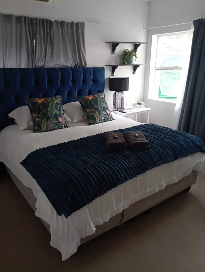 საძინებელი 1