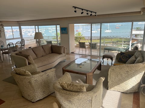 Ocean view 5 bedrooms 5 bathrooms 4 garages