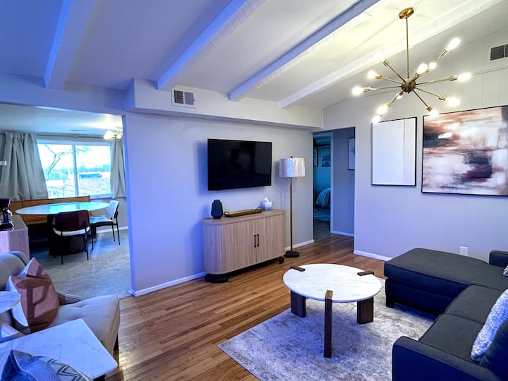 Lofty 8 Retreat - Cold Spring, KY