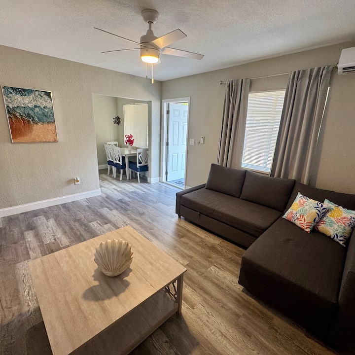 * Newly Remodeled* Apt 3 Miles From The Beach - Clearwater, FL
