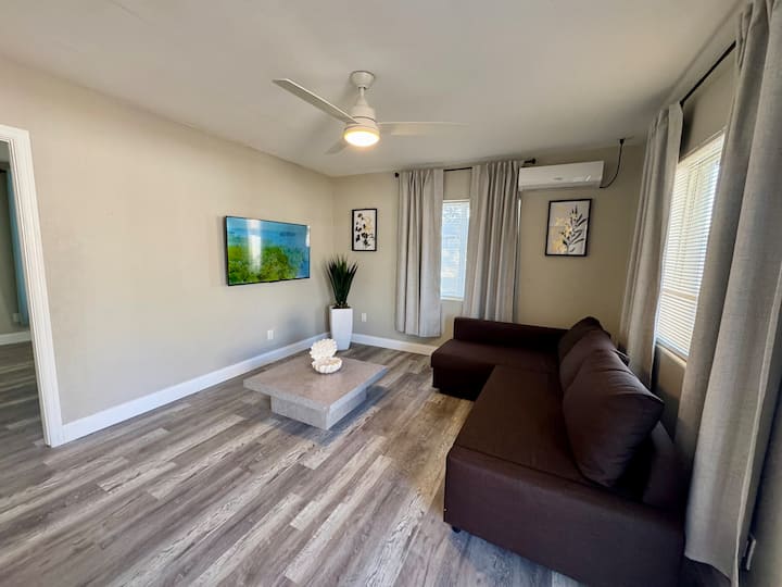 Renovated Clearwater Apt | Luxury Shower |Sleeps 4 - Clearwater, FL