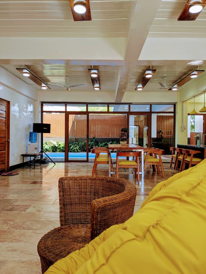 Rnr Suites (7 Br, W/ Multipurpose Hall, Pool) - 拉烏尼翁