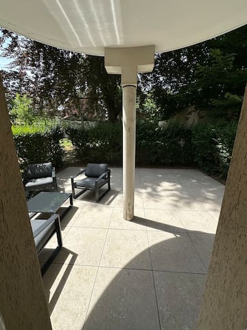 Entire home with Studio bedrooms in Mulhouse - Studio Cosy Jardin| Mulhouse Dornach Gare +Parking