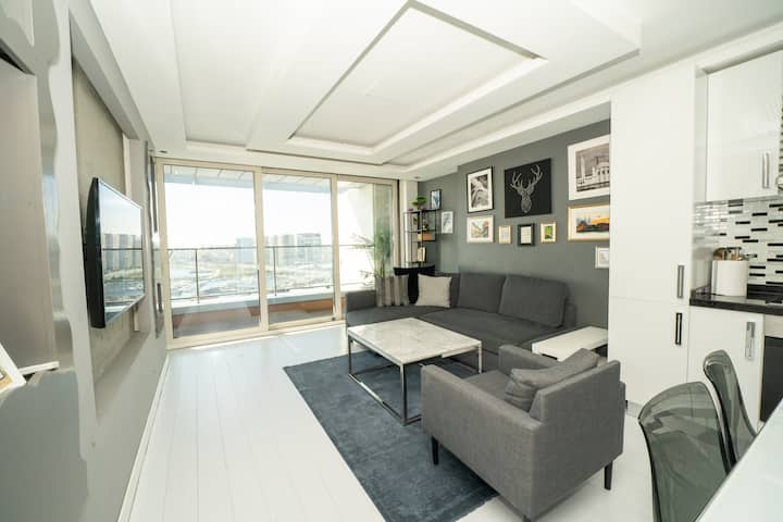 Sea View 2+1 Apartment Inside Residence - Zeytinburnu