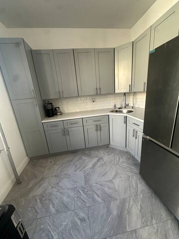 Beautiful Brooklyn brownstone! 1 block from Subway gallery image 5