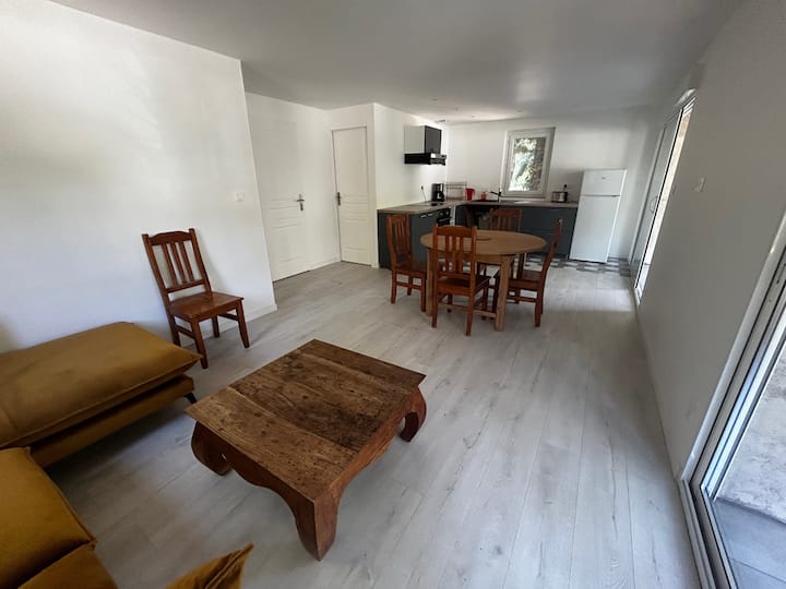 Appartement 4 Personnes Avec Terrasse - Salon-de-Provence