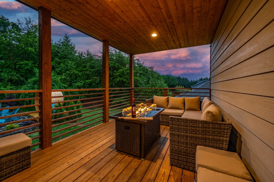 Ashe & Ember, an art-filled house near Asheville, Asheville, North Carolina, United States, photo 9 of 10