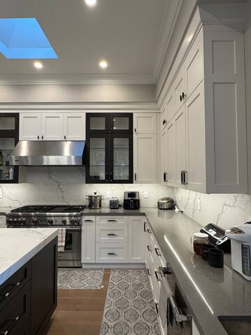 Huge 5BR Near Stanford & Tech HQ gallery image 5