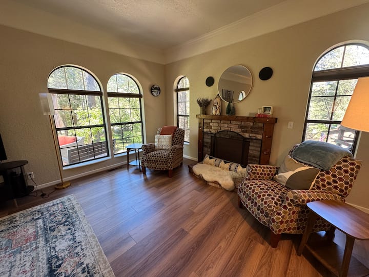 Rogue River Retreat - Rogue River, OR
