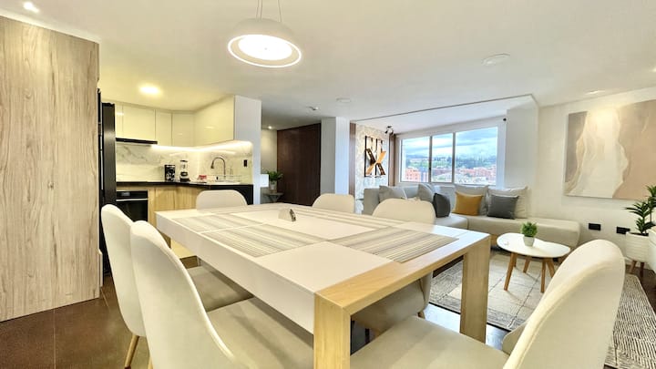 Stunning & Bright Modern Apartment, Great Location - Cuenca
