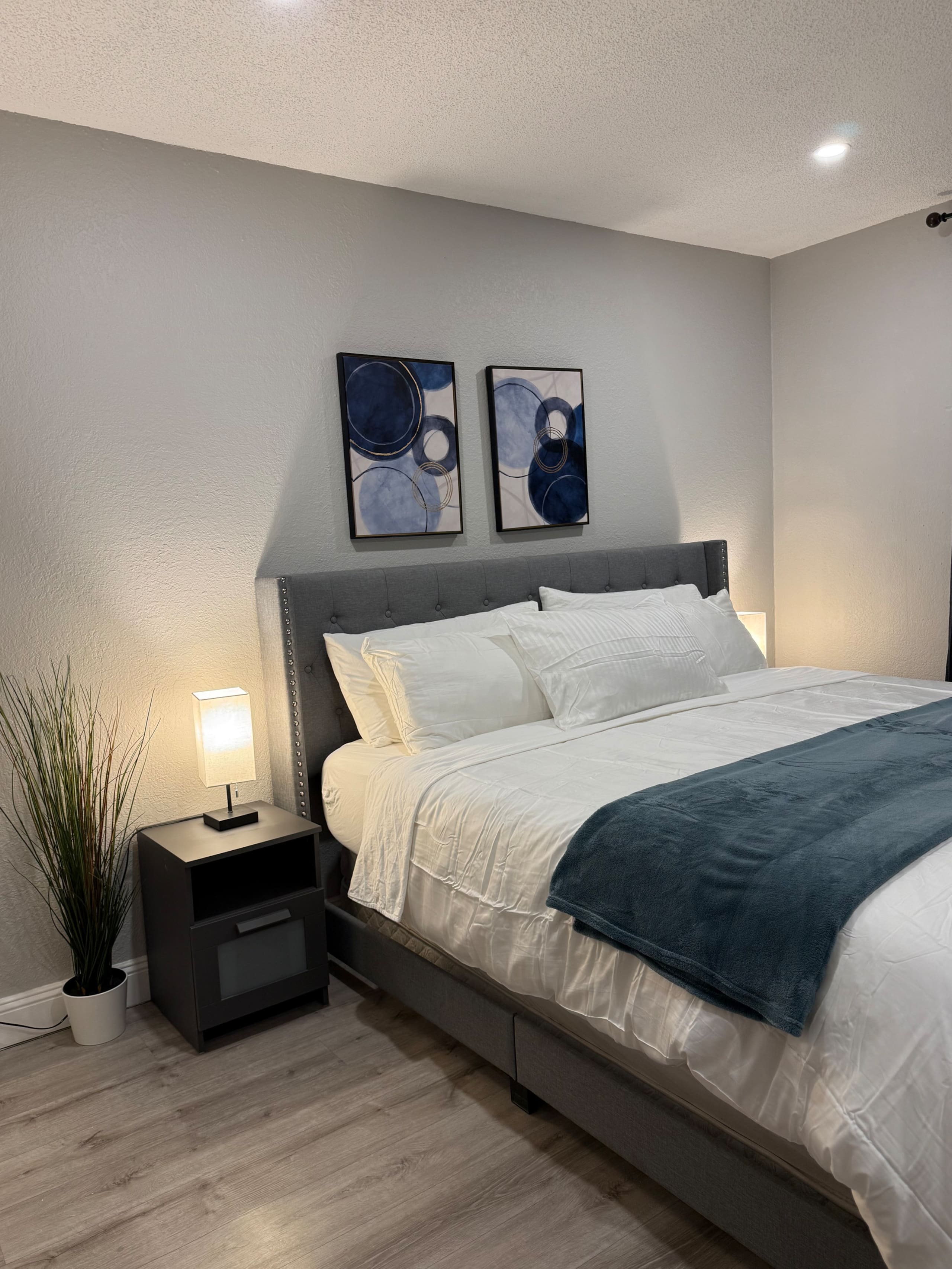 Home in San Francisco · ★4.59 · 3 bedrooms · 3 beds · 1 bath - Image 19