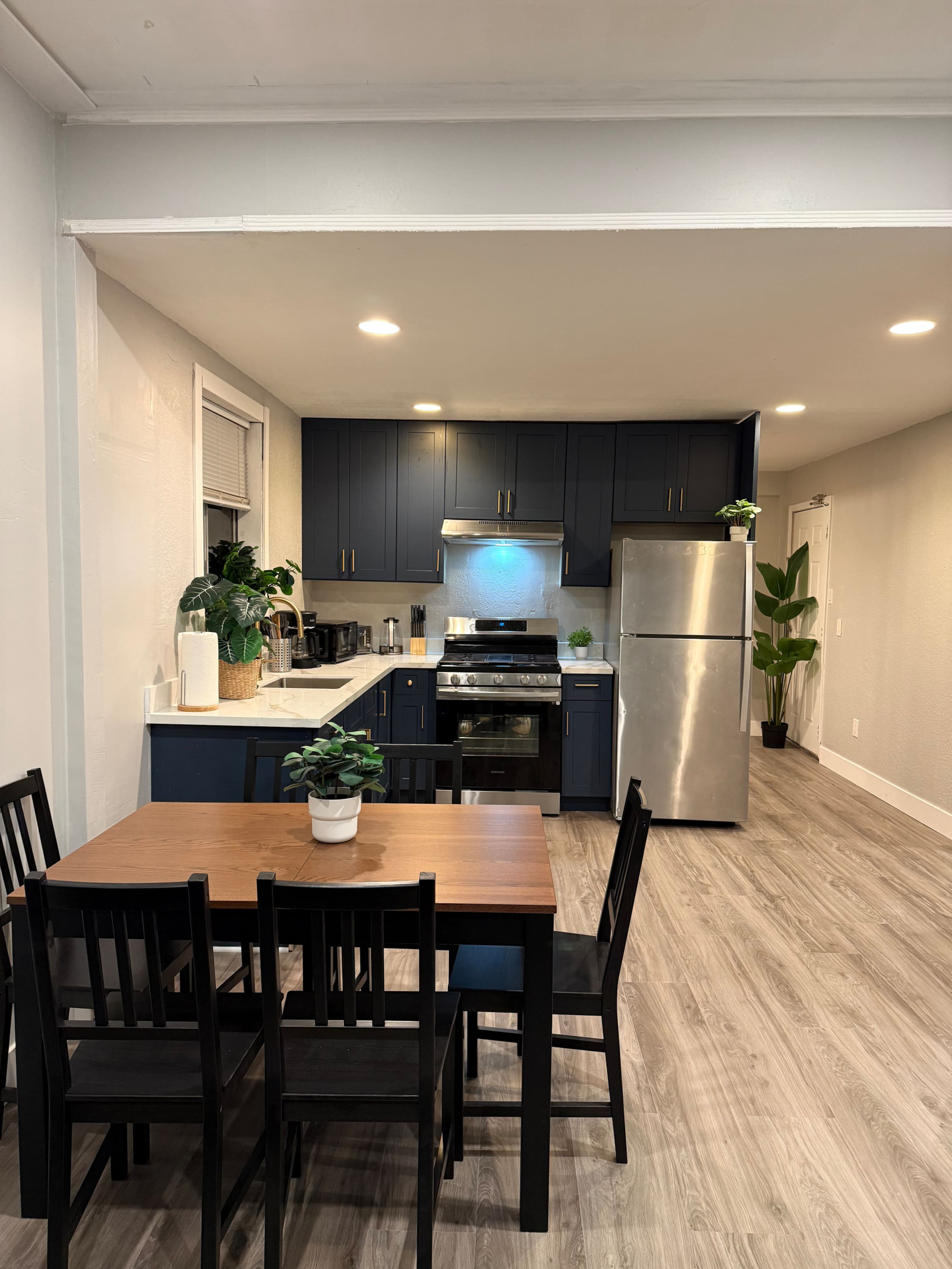 Home in San Francisco · ★4.59 · 3 bedrooms · 3 beds · 1 bath - Image 13