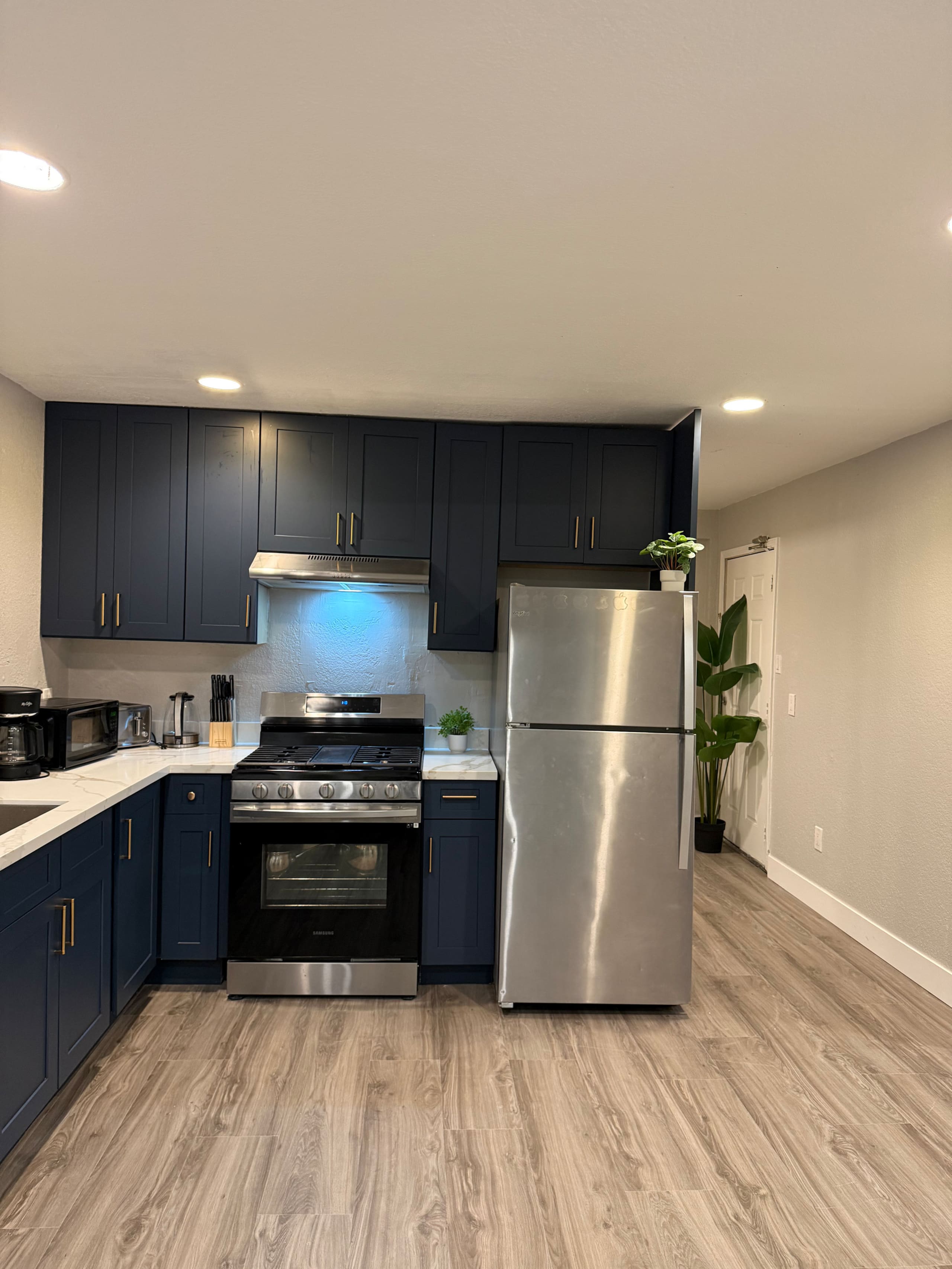 Home in San Francisco · ★4.59 · 3 bedrooms · 3 beds · 1 bath - Image 12