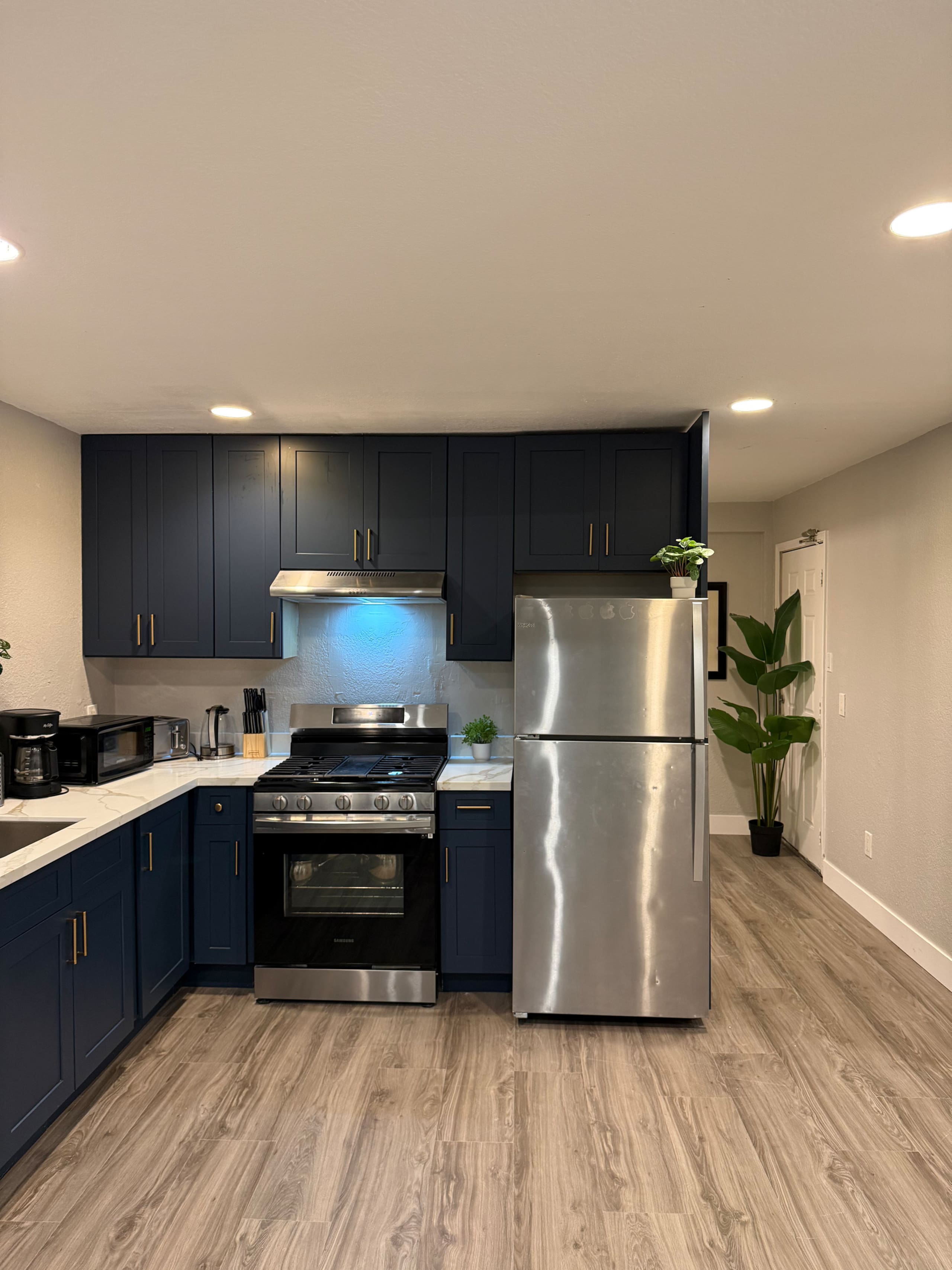 Home in San Francisco · ★4.59 · 3 bedrooms · 3 beds · 1 bath - Image 11