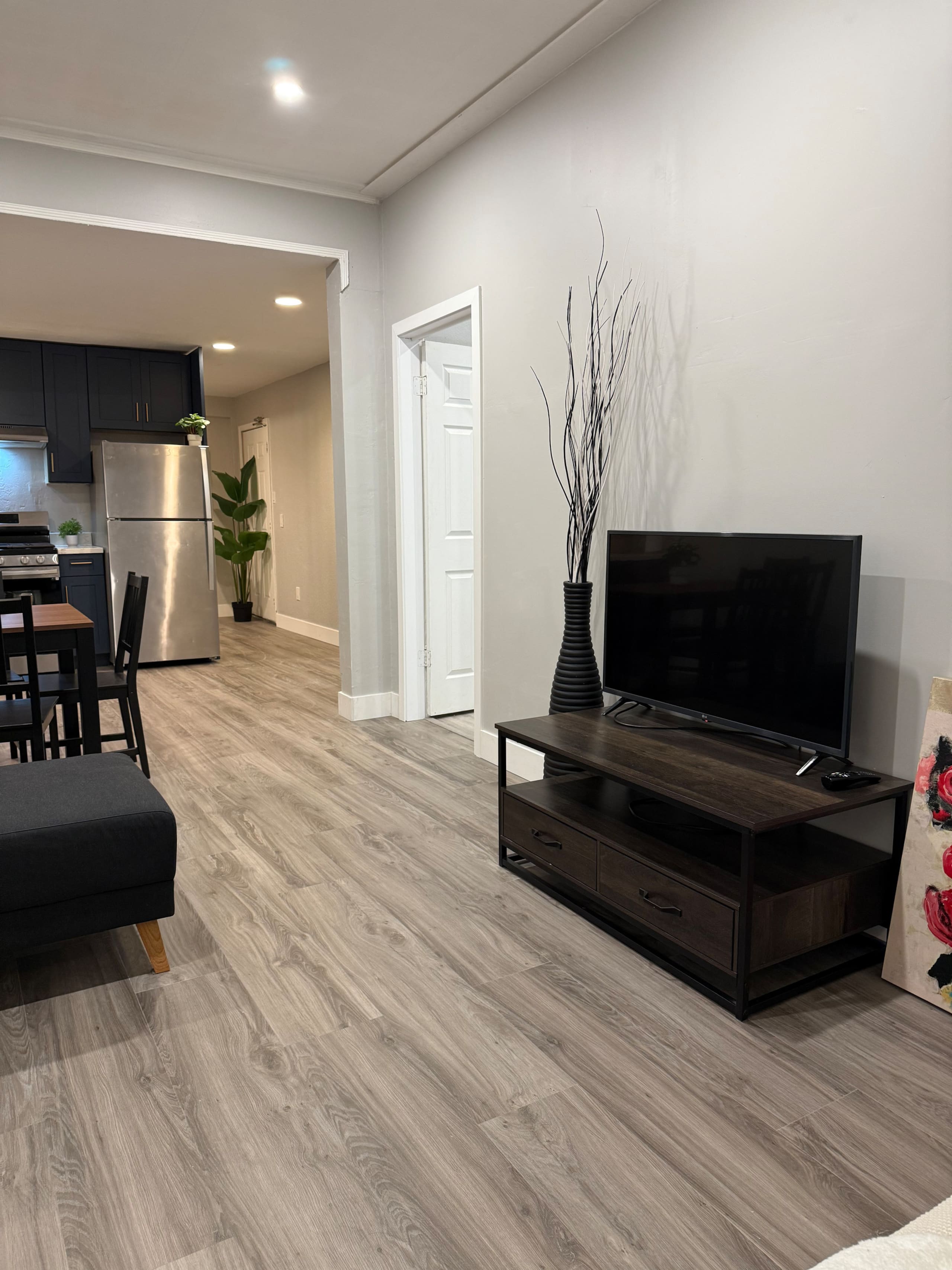 Home in San Francisco · ★4.59 · 3 bedrooms · 3 beds · 1 bath - Image 3