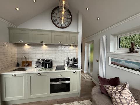 Tumpsies  luxury hideaway-Hot tub Glencoe-No Kids