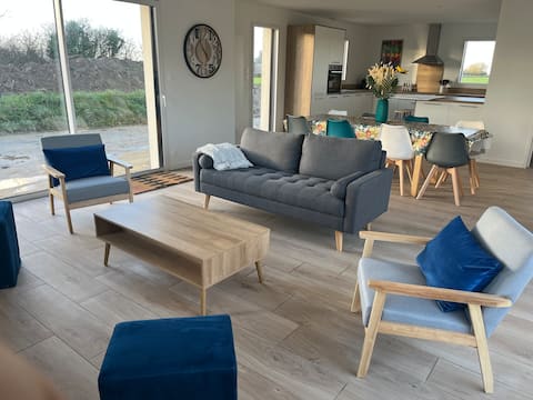 Successful Airbnb property: House 8 people in Kerlouan
