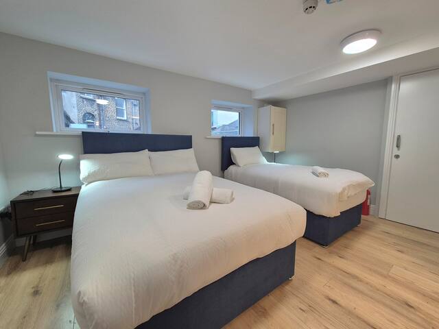 Temple Bar Trinity Gates Loft gallery image 2