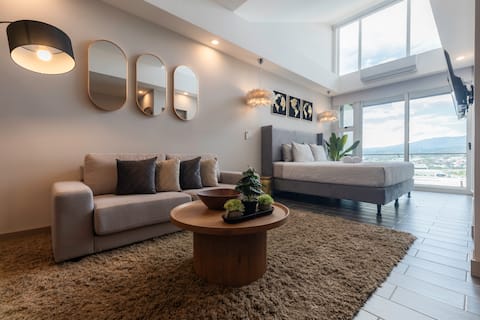 The Design Hub, Just Minutes from Airport