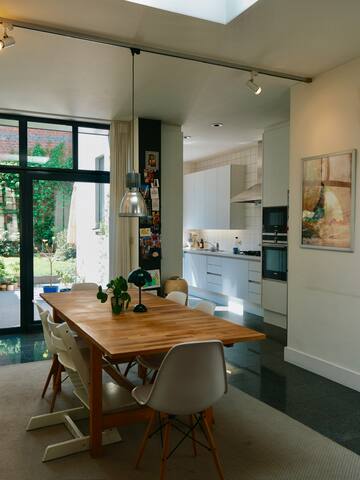 Art Nouveau house with beautiful garden gallery image 5