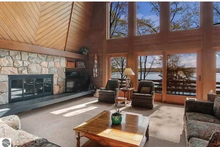 Secluded Torch Lakefront Retreat - Torch Lake, MI