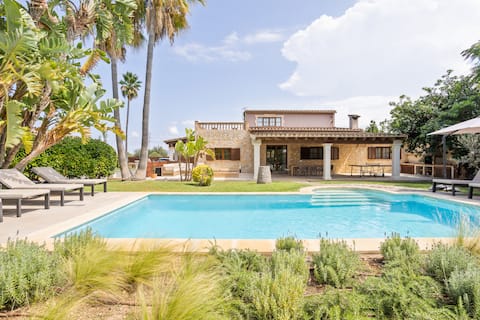 Luxury villa near beach in Port Pollensa