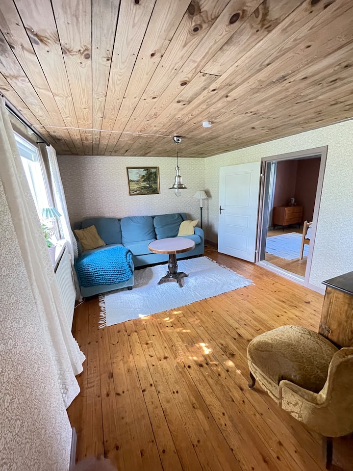 Mysig Stuga På En Gård - Finspång
