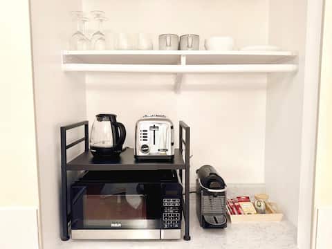 Popular Airbnb listing: Modern Studio - Private Entrance & Prime Location in Marpole