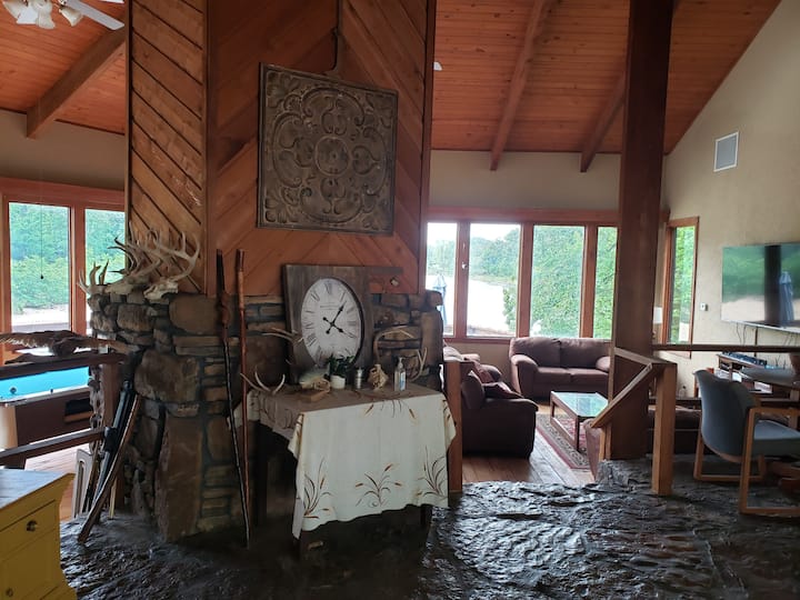 Illinois River Lodge & Cabins - Bear Lake, Kansas