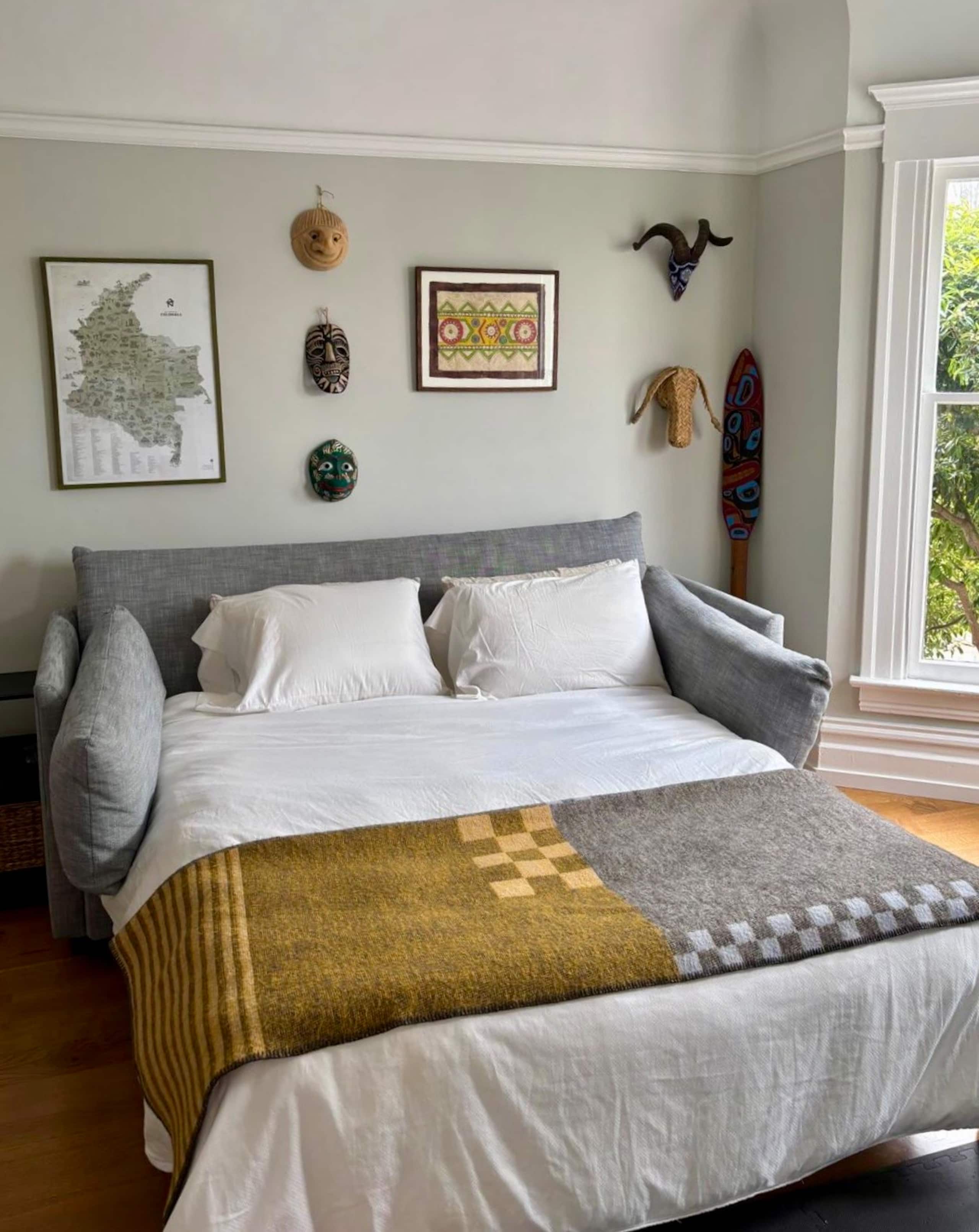 Condo in San Francisco · ★5.0 · 3 bedrooms · 2 beds · 1.5 baths - Image 12