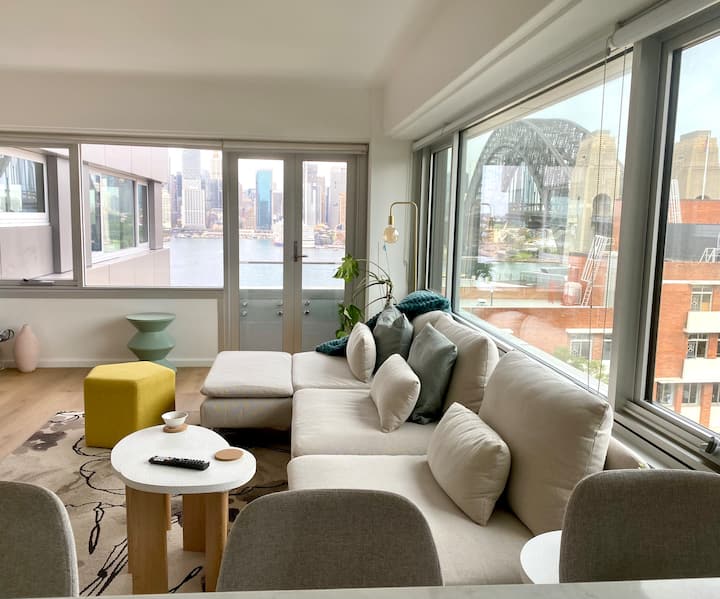 Deluxe Harbour Bridge View+ Free Parking Sleeps 5 - Manly Beach, New South Wales