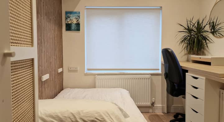 3. spavaća soba / uredski prostor