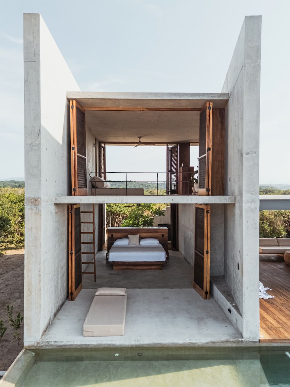 Casa Nopales, a concrete house in a turtle sanctuary, Santa María Tonameca, Oaxaca, Mexico, photo 9 of 10