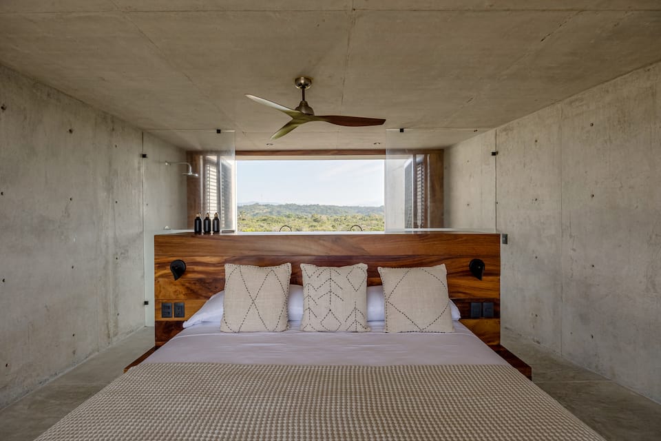 Casa Nopales, a concrete house in a turtle sanctuary, Santa María Tonameca, Oaxaca, Mexico, photo 7 of 10