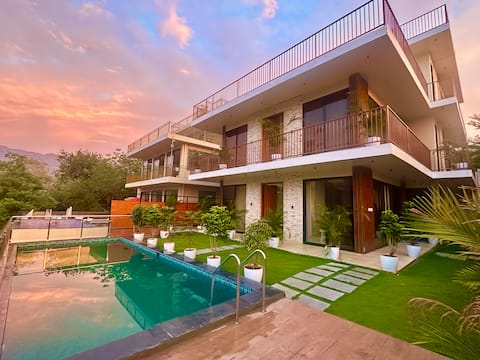Ultra Luxury 6 BHK Villa