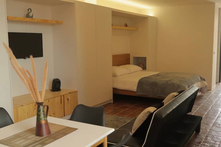 Award-winning Building Suite + Terrace & History - Cuenca