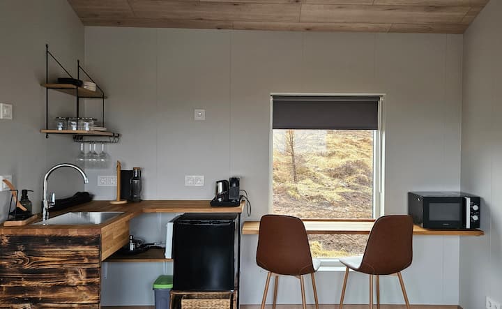 Grjótgarður Farm Stay With Great Views Apt.iii - Iceland